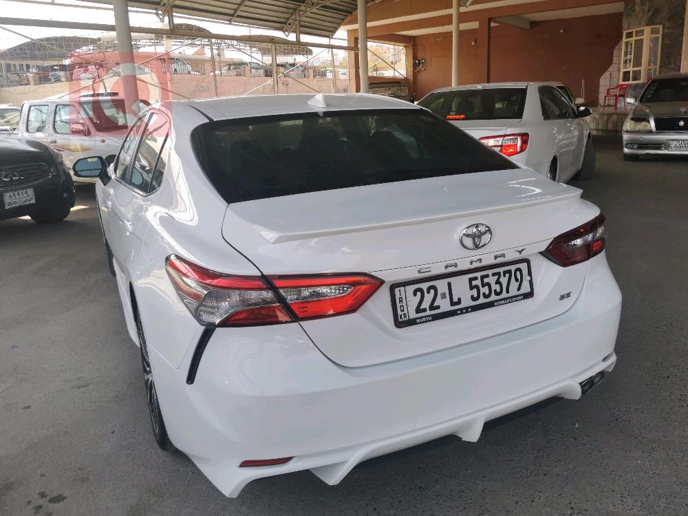 تۆیۆتا کامری